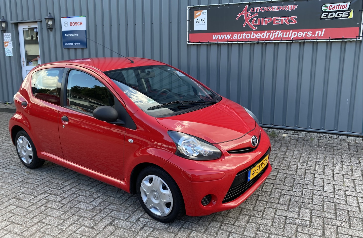 Toyota Aygo - 1.0 VVT-i Now Airco.Electr pakket.Trekhaak.Audio - AutoWereld.nl