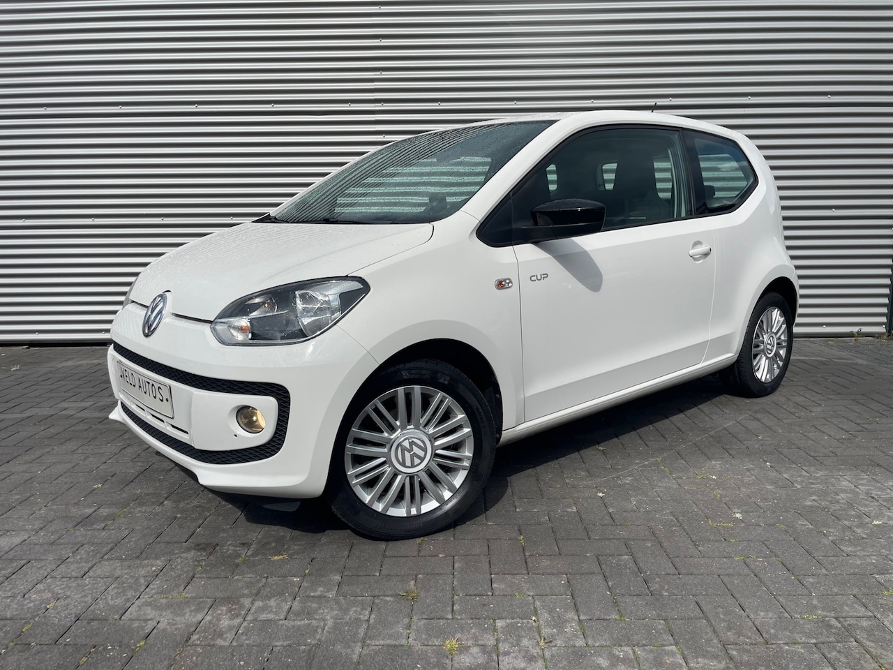 Volkswagen Up! - 1.0 cup up bouwjaar 2014 met navi / lmv - AutoWereld.nl