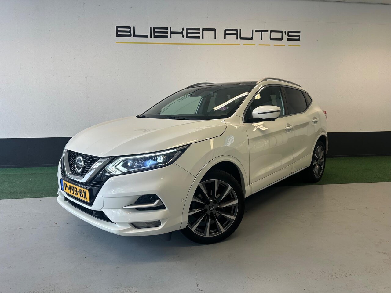 Nissan Qashqai - 1.3 DIG-T Tekna 360CAMERA|LEDER|PANO|NAVI - AutoWereld.nl