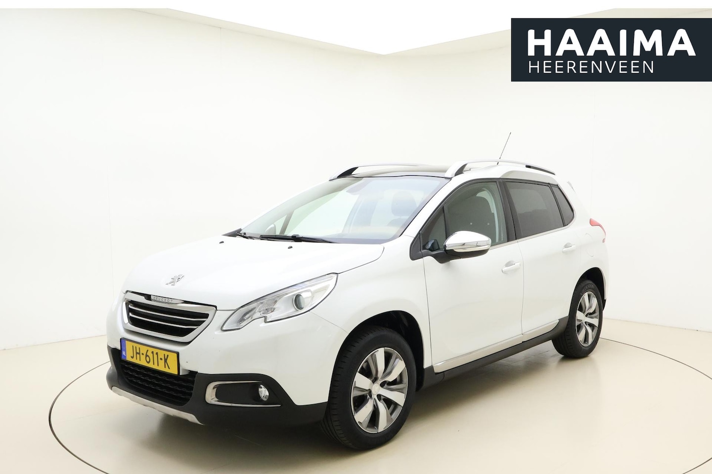 Peugeot 2008 - PureTech 110 Allure | Trekhaak | Panoramadak | Clima | LM velgen - AutoWereld.nl