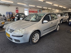 Volkswagen Golf - 1.6 FSI AUTOMAAT. INRUIL VERKREGEN EN ZO WEER WEG. GEEN APK