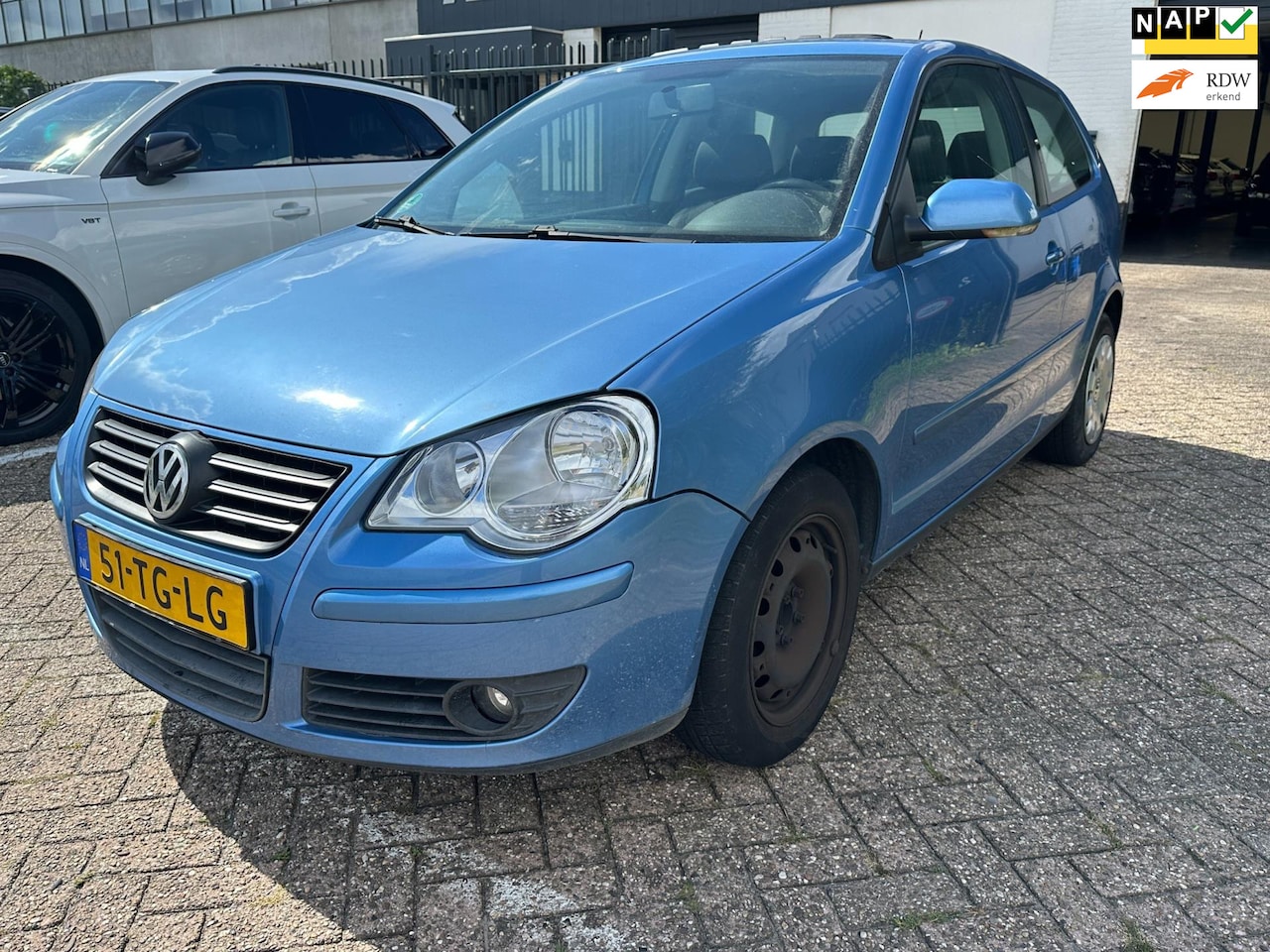Volkswagen Polo - 1.4-16V Optive Meeneemprijs!! - AutoWereld.nl