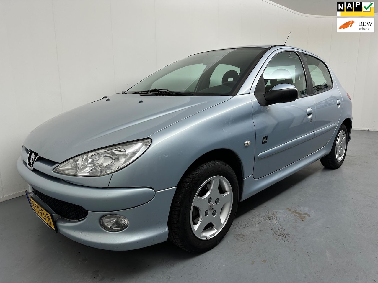 Peugeot 206 - 1.4-16V Air-line 3 JBL # Airco # Lmv # Onderhoud - AutoWereld.nl