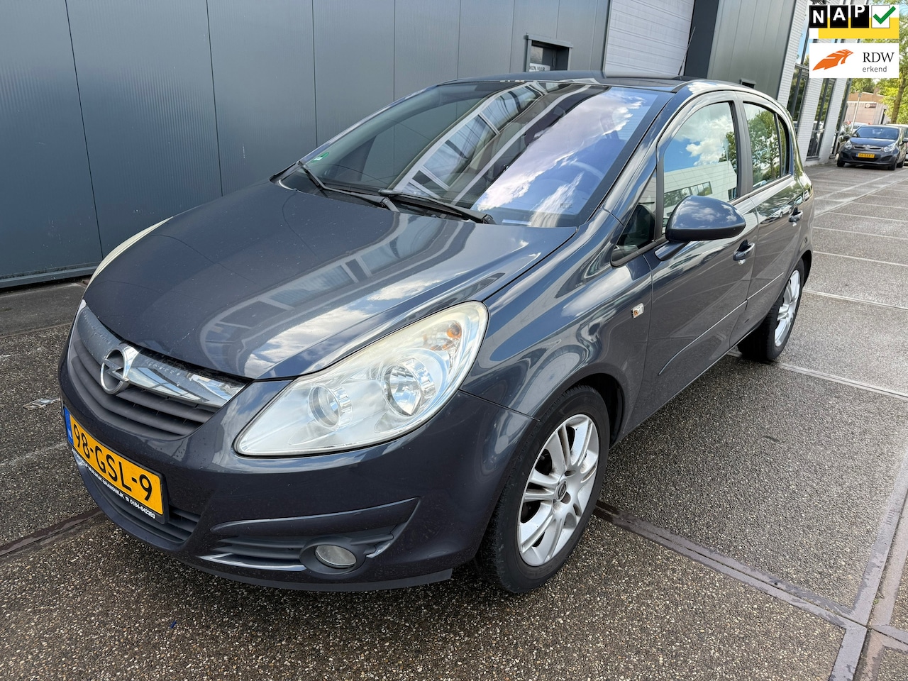Opel Corsa - 1.4-16V Cosmo / 1 JAAR APK / NAP / AIRCO / 5DRS / 2 SLEUTELS / MOTOR 100% / MEENEEM PRIJS! - AutoWereld.nl