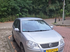 Volkswagen Polo - 1.4-16V Comfortline
