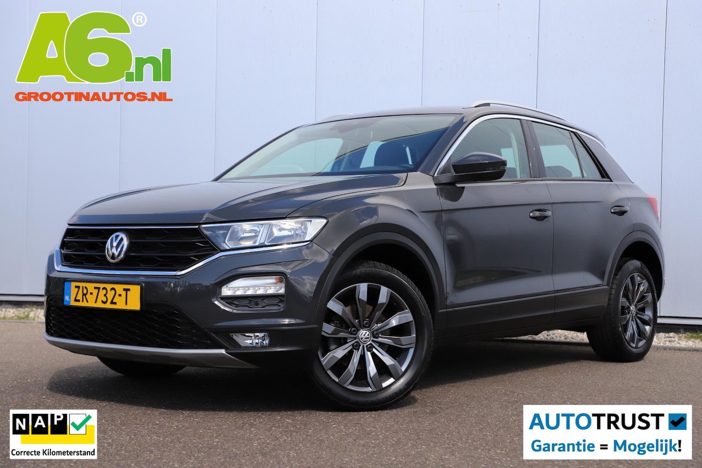 Volkswagen T-Roc - 1.0 TSI Style Business 17 inch LMV Navigatie Carplay Android Airco Adaptive Cruise Parkeer - AutoWereld.nl