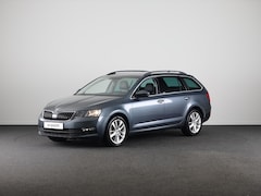 Skoda Octavia Combi - 1.0 TSI Greentech Business Edition 115 pk | Navigatie | Trekhaak | Parkeersensoren achter