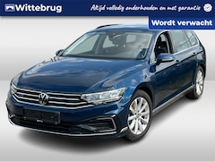 Volkswagen Passat Variant - 1.4 TSI 218PK DSG PHEV GTE Business / Digital Cockpit Pro / Trekhaak / Panoramadak / 17''