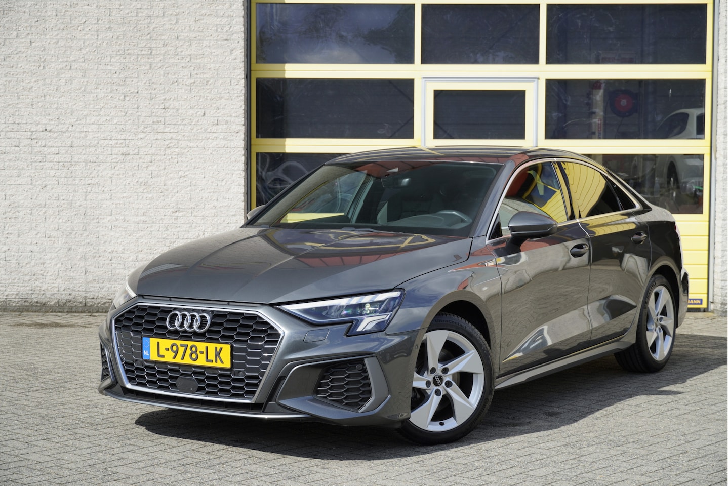 Audi A3 Limousine - 35 TFSI 150PK! Automaat S-Edition S-Line BJ2021 Lmv 17" | Led V+A | Pdc | Navi | Dynamisch - AutoWereld.nl