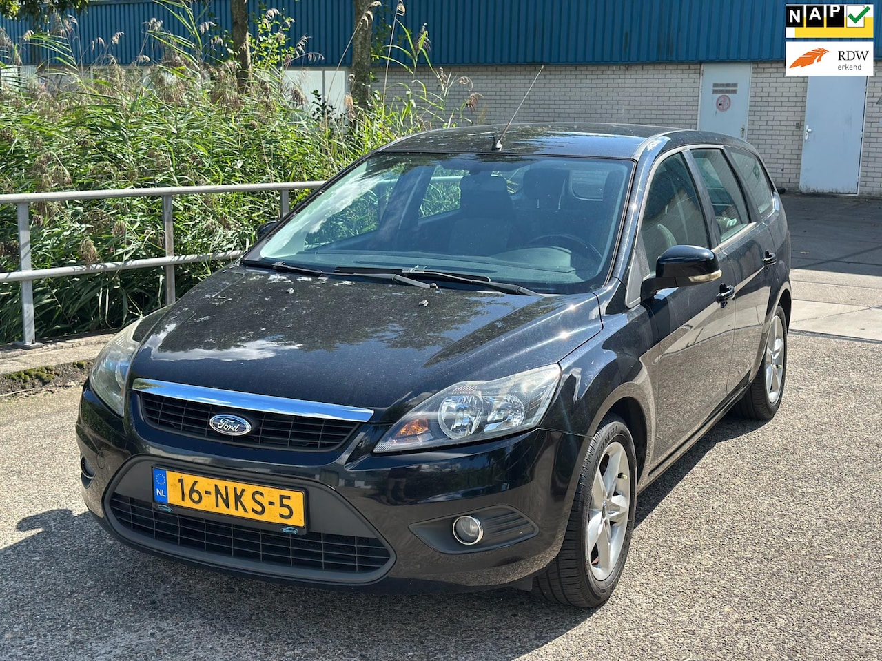 Ford Focus Wagon - 1.6 Comfort!2010!Airco!Trekhaak!1 jaar APK.! - AutoWereld.nl