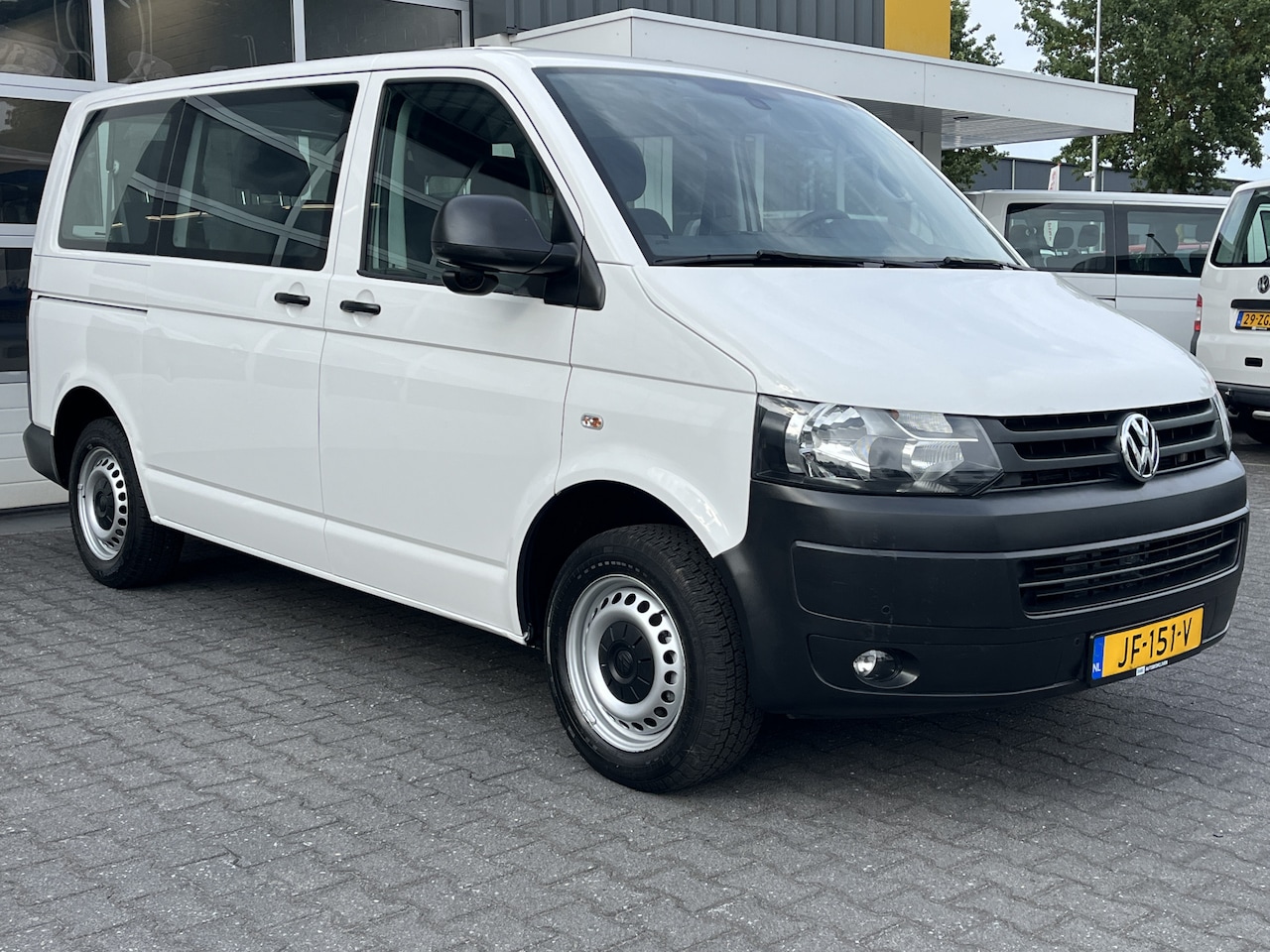 Volkswagen Transporter Kombi - 2.0 TDI DSG Automaat L1H1 BTW en BPM vrij Airco Cruise control Marge Trekhaak PDC 1e eigen - AutoWereld.nl