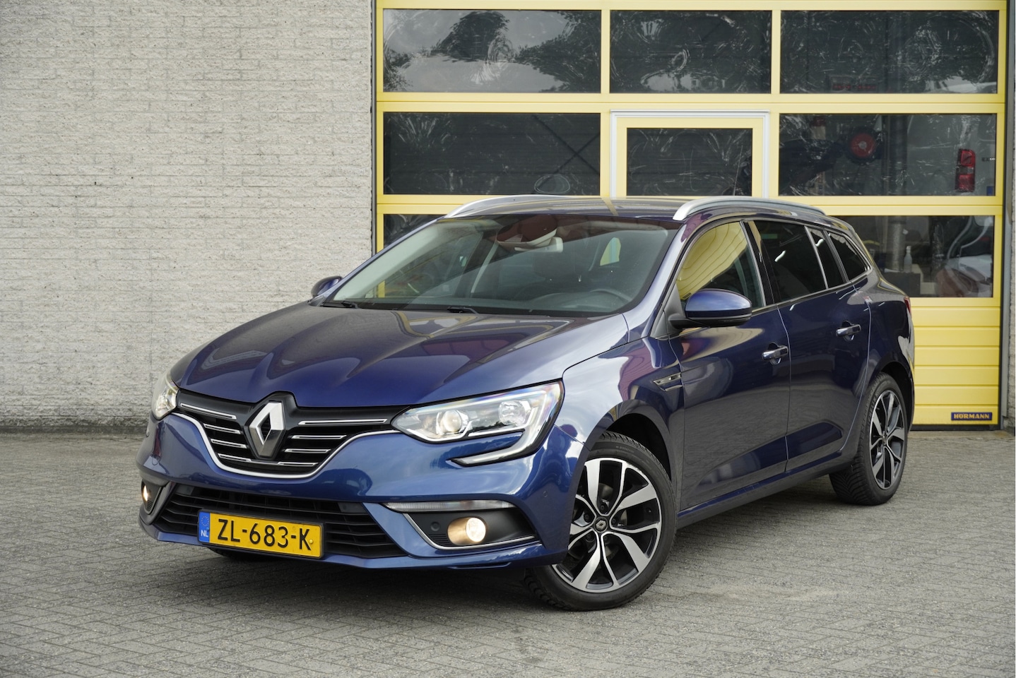 Renault Mégane Estate - 1.3 TCe 141PK! Bose BJ2019 Lmv 17" | Led | Pdc | Keyless entry | Achteruitrijcamera | Dash - AutoWereld.nl
