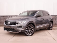 Volkswagen T-Roc - 1.5 TSI Sport LED | Trekhaak | Carplay | Camera | Virtual Cockpit | PDC