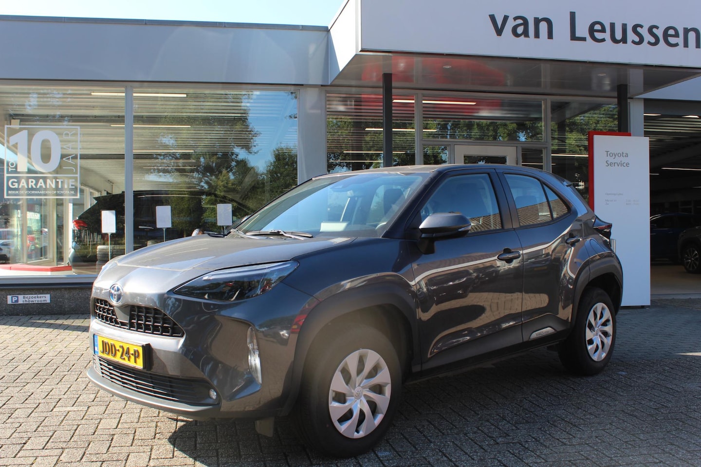 Toyota Yaris Cross - 1.5 HYBRID APPLE/ANDROID AD-CRUISE DAB CLIMA CAMERA EL-RAMEN & SPIEGELS - AutoWereld.nl
