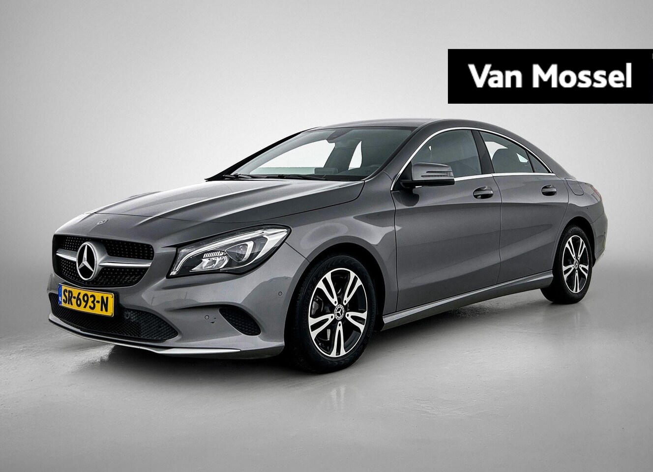 Mercedes-Benz CLA-Klasse - 180 Blue Efficiency Prestige | Navigatie | Parkeersensoren | Lederen bekleding - AutoWereld.nl