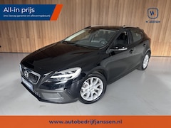 Volvo V40 Cross Country - 2.0 T3 Nordic+ Trekhaak | Navigatie | Parkeersensor