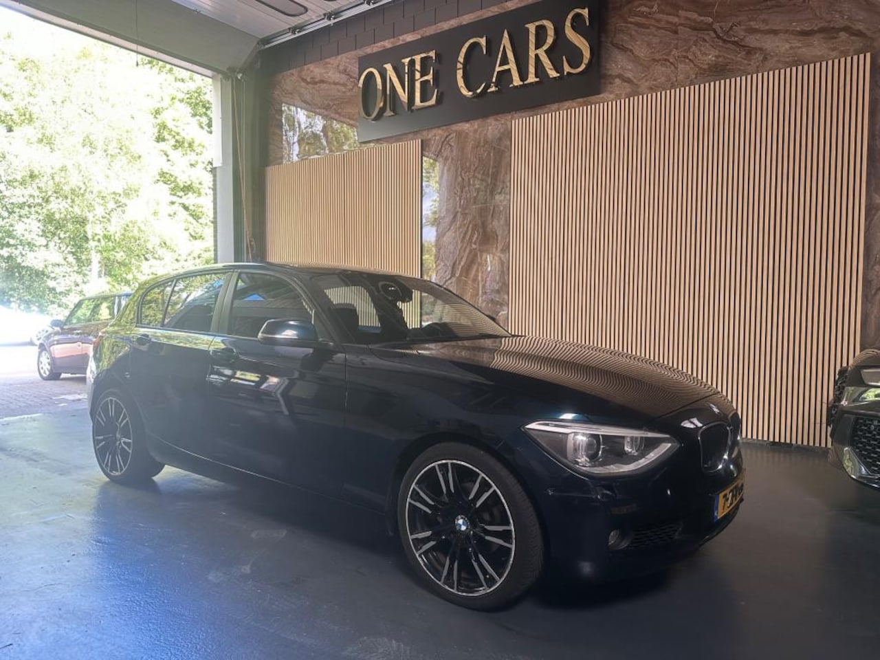 BMW 1-serie - 116i Business XENON CLIMA - AutoWereld.nl