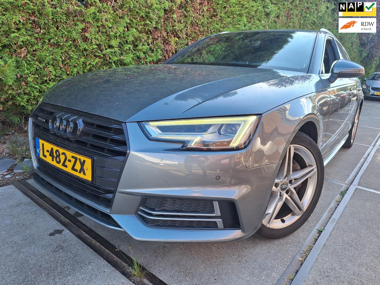 Audi A4 Avant - 3.0 TDI quattro Sport S line black edition 3.0 TDI quattro Sport S line black edition - AutoWereld.nl