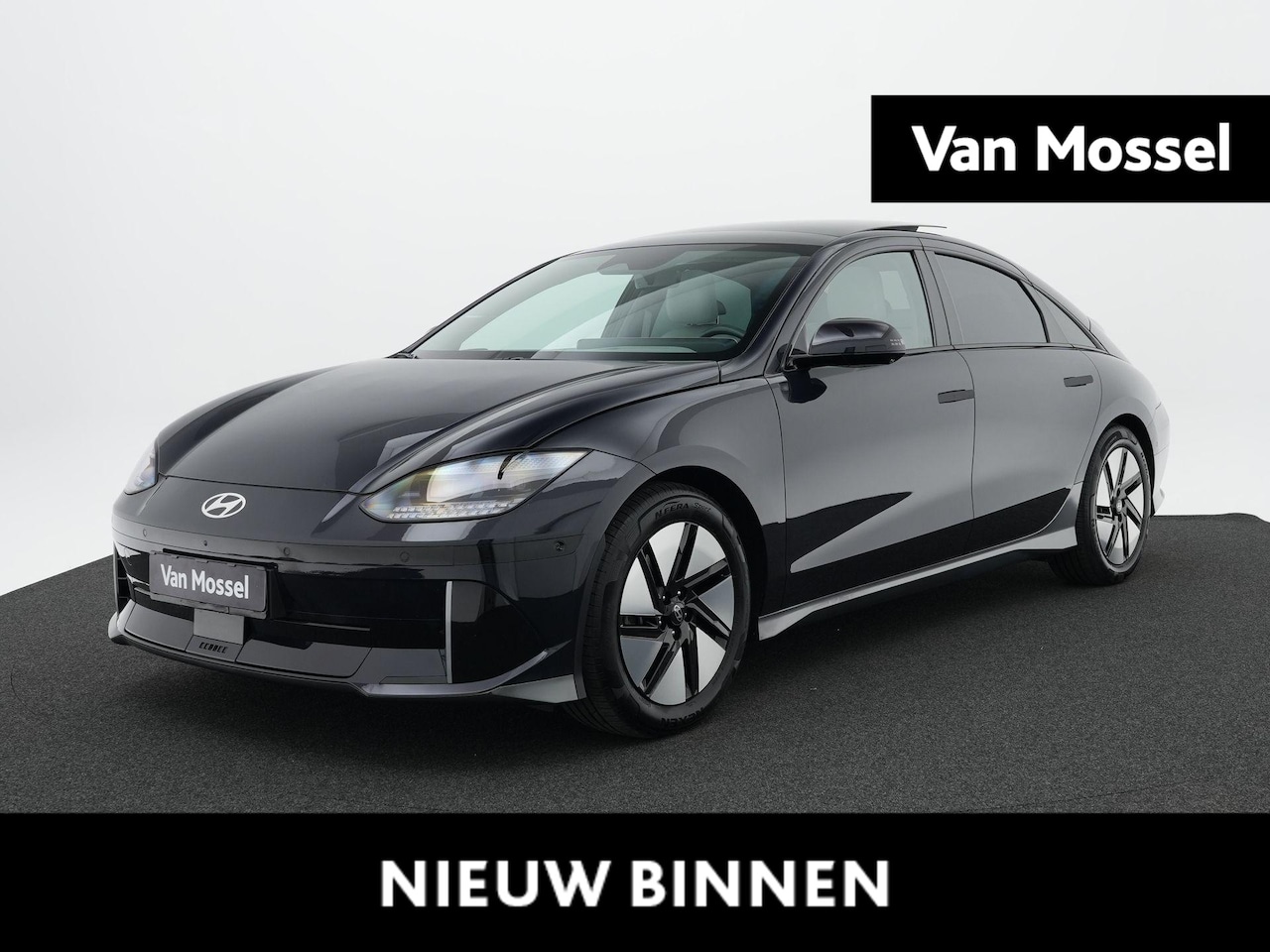 Hyundai IONIQ 6 - Lounge 77.4 kWh | Schuif /Kanteldak | Leren bekleding | 1e eigenaar | 16% bijtelling - AutoWereld.nl