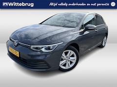 Volkswagen Golf - 1.0 eTSI Life Business DSG Automaat Navigatie / Parkeersensoren / Keyless / LED / Extra Ge