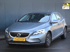 Volvo V40 - 2.0 T2 Momentum Navigatie/Parkeersensor/Led/83000km