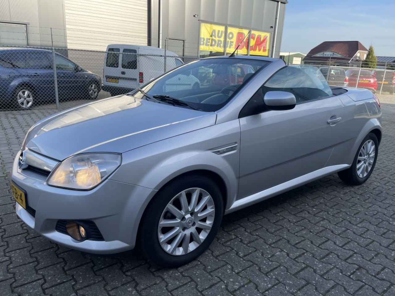 Opel Tigra TwinTop - 1.4-16V Cosmo airco Super Mooi - AutoWereld.nl