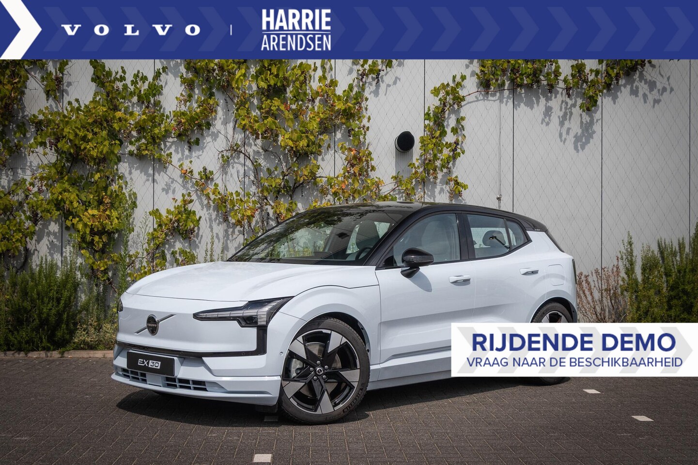 Volvo EX30 - Twin Motor Performance Ultra | Gespoten bumperdelen | Breeze interieur | Verwarmde voorsto - AutoWereld.nl