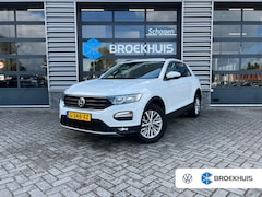 Volkswagen T-Roc - 1.0 TSI 115 PK Style | Navigatie | Adaptieve Cruise Control | Parkeersensoren |