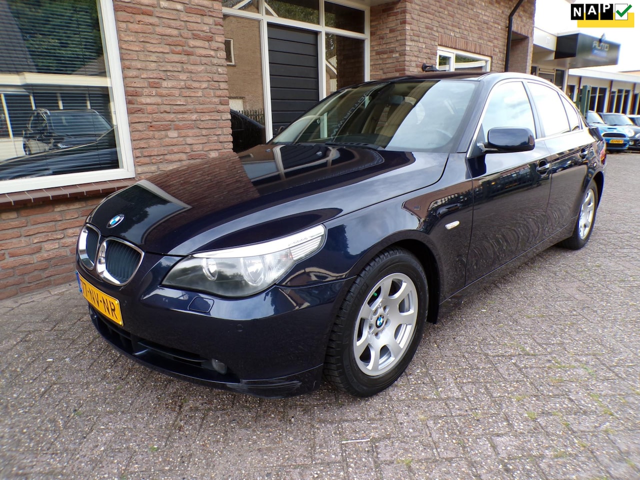 BMW 5-serie - 525i Executive Automaat / Leder / Navi - AutoWereld.nl