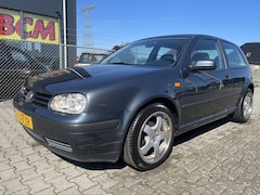 Volkswagen Golf - 1.4-16V