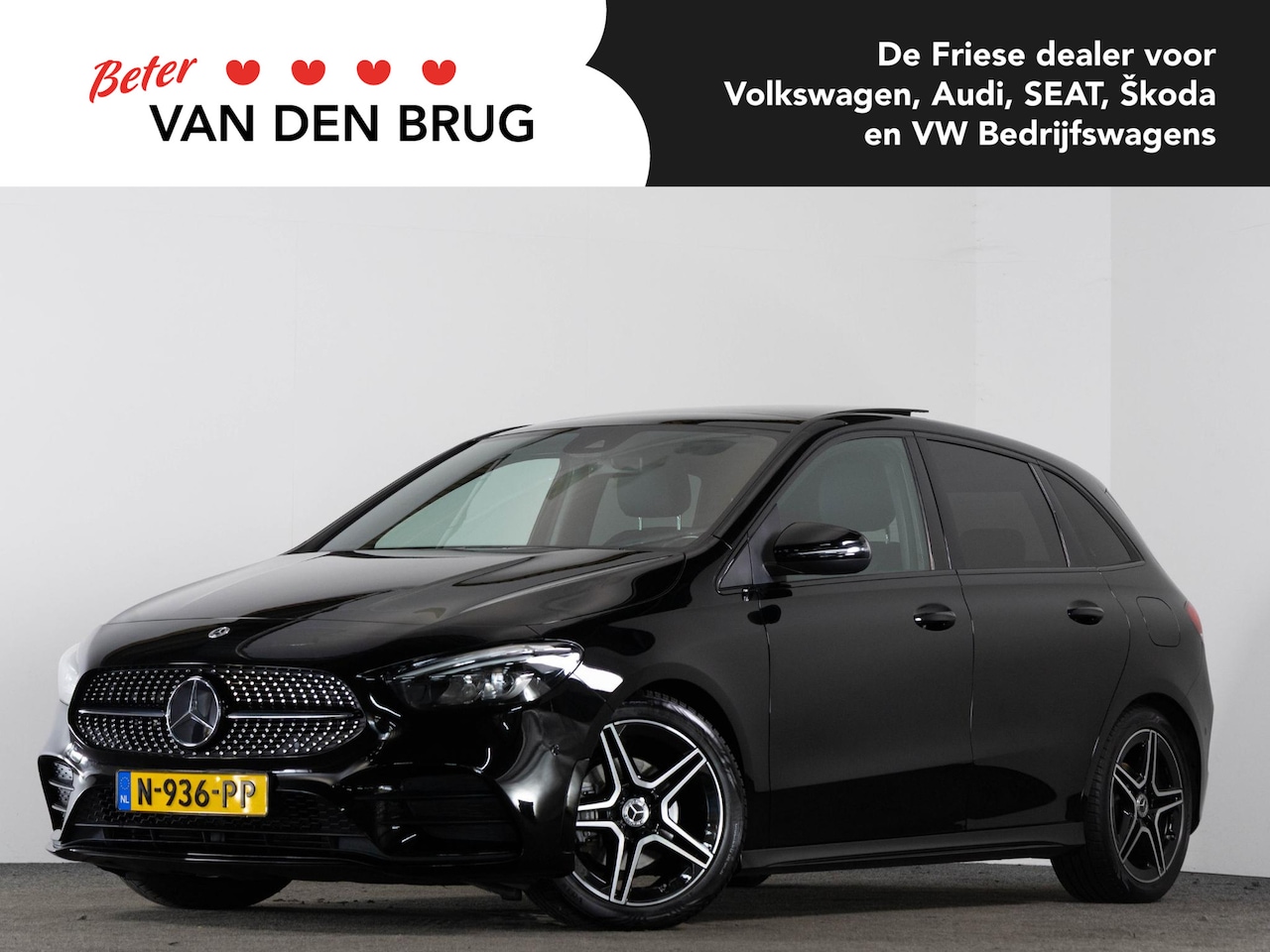 Mercedes-Benz B-klasse - 180 136 PK AMG Line AUTOMAAT | LED | Panoramadak | Trekhaak | Ambiance Verlichting | Wides - AutoWereld.nl