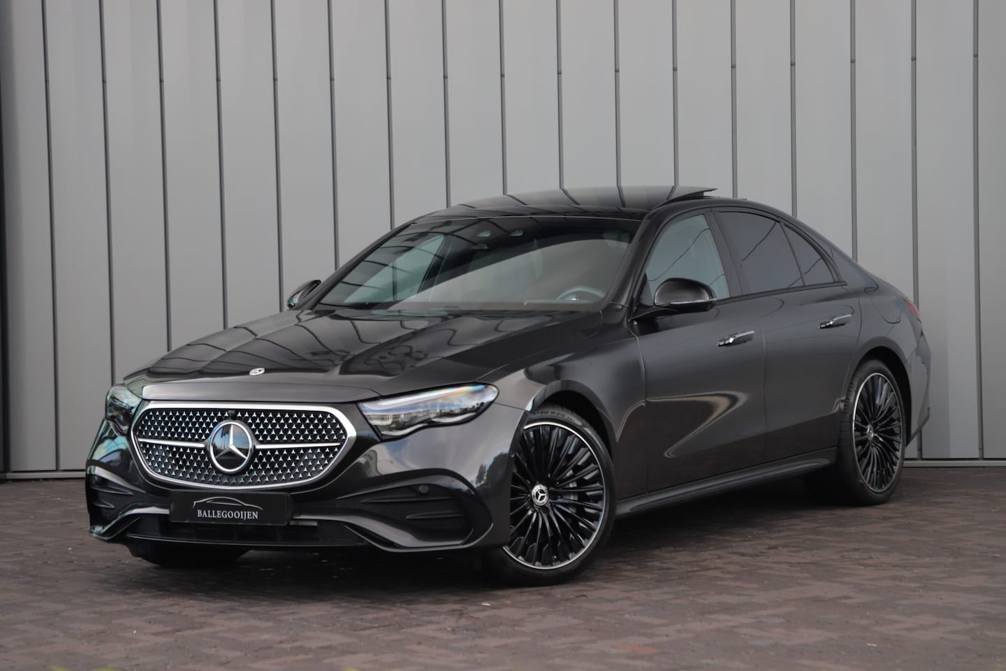 Mercedes-Benz E-klasse - 400e AMG 4-Matic | 381PK | Luchtvering | Achterasbesturing | Massage | Burmester 4D | Keyl - AutoWereld.nl