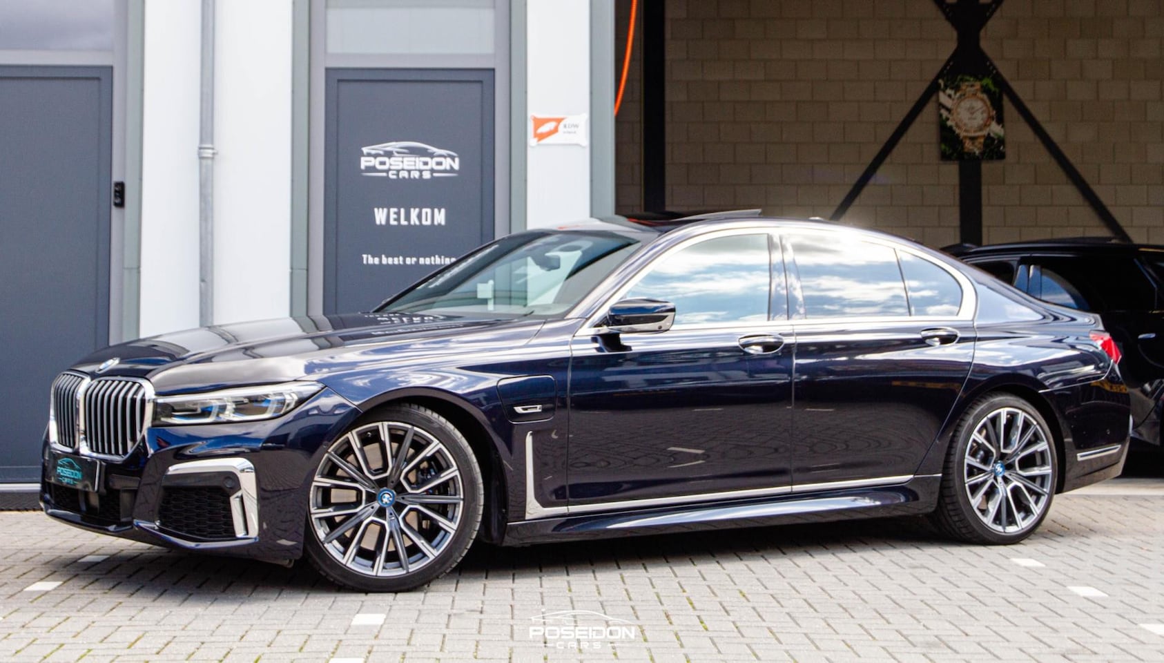 BMW 7-serie - 745e M-Pakket | Harman/Kardon | Stoelventilatie | HEAD-UP | Stuurverwarming | Soft-Close | - AutoWereld.nl