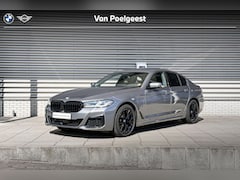 BMW 5-serie - Sedan 530e xDrive M Sportpakket / Innovation Pack / Trekhaak / Schuif-/kanteldak / Soft-Cl