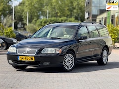 Volvo V70 - 2.4 D5 Edition II | Automaat | Leder stoelen | Stoelverwarming | Cruise Control | Trekhaak