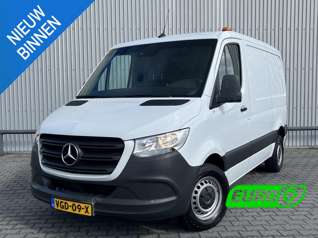 Mercedes-Benz Sprinter - 311 2.2 CDI L1H1*AUTO*NAVI*CAM*HAAK*CRUISE*CARPLAY - AutoWereld.nl