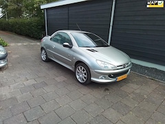 Peugeot 206 CC - 1.6-16V Roland Garros airco ecc Leerbkl lmv Zeer lux, s