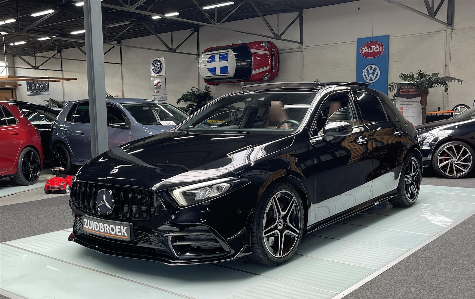Mercedes-Benz A-klasse - A250 AMG-Line Pano Leer Navi Camera - AutoWereld.nl