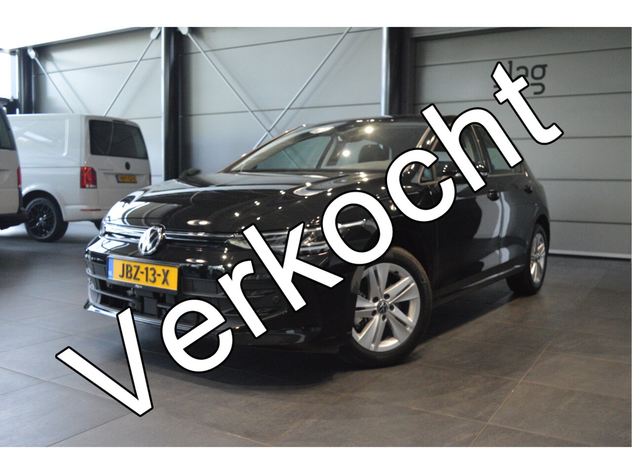 Volkswagen Golf - 1.5 TSI Life clima cruise app connect pdc led 16 inch !! - AutoWereld.nl