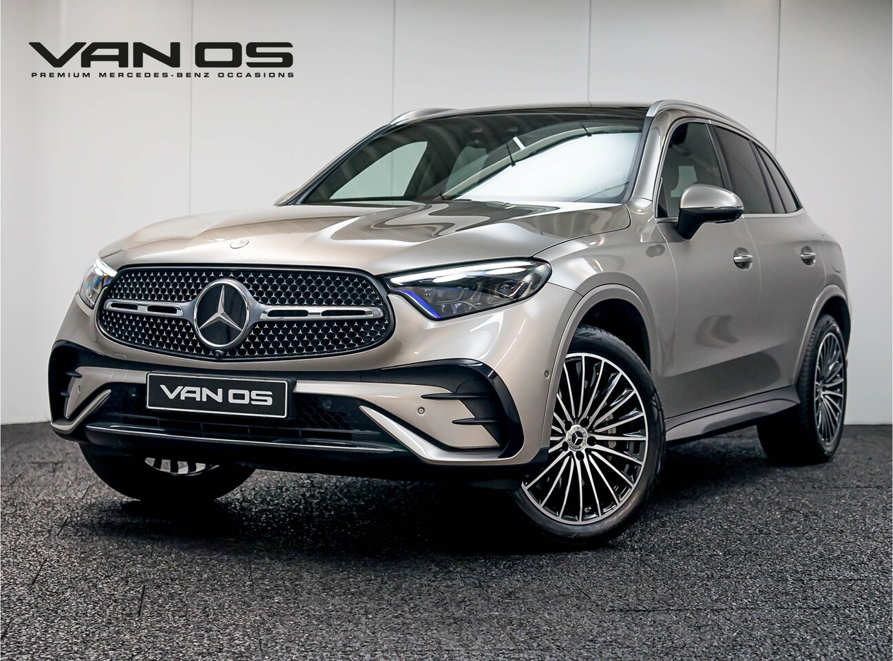 Mercedes-Benz GLC-klasse - GLC 300e 4MATIC AMG Line | Trekhaak | Burmester | Stoelvent. - AutoWereld.nl