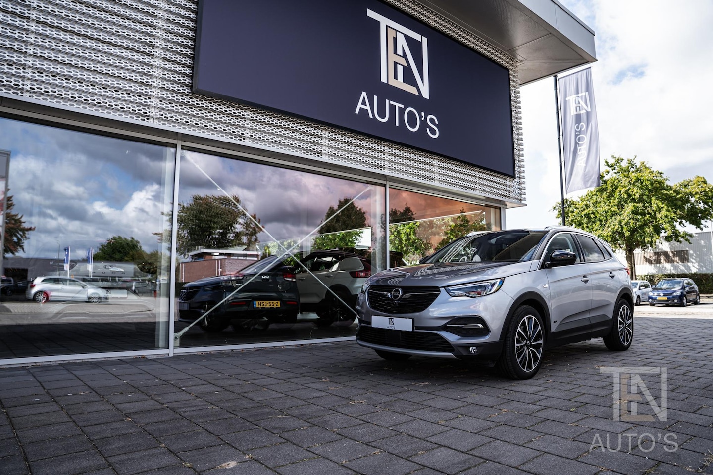 Opel Grandland X - 1.6 Turbo Hybrid Ultimate | Keyless | Leder | Stoelventilatie | 19" | 360-camera - AutoWereld.nl
