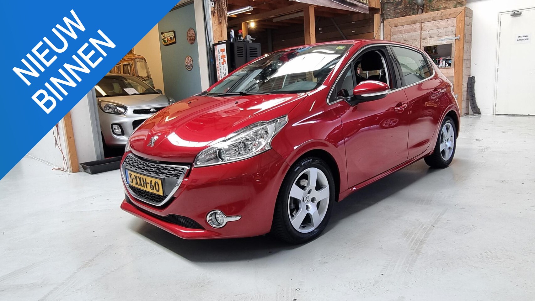 Peugeot 208 - 1.6 VTi Allure Navi, clima, Bluetooth, LMV, sportstoelen, - AutoWereld.nl