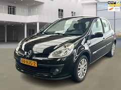 Renault Clio - 1.2 TCE Special Rip Curl