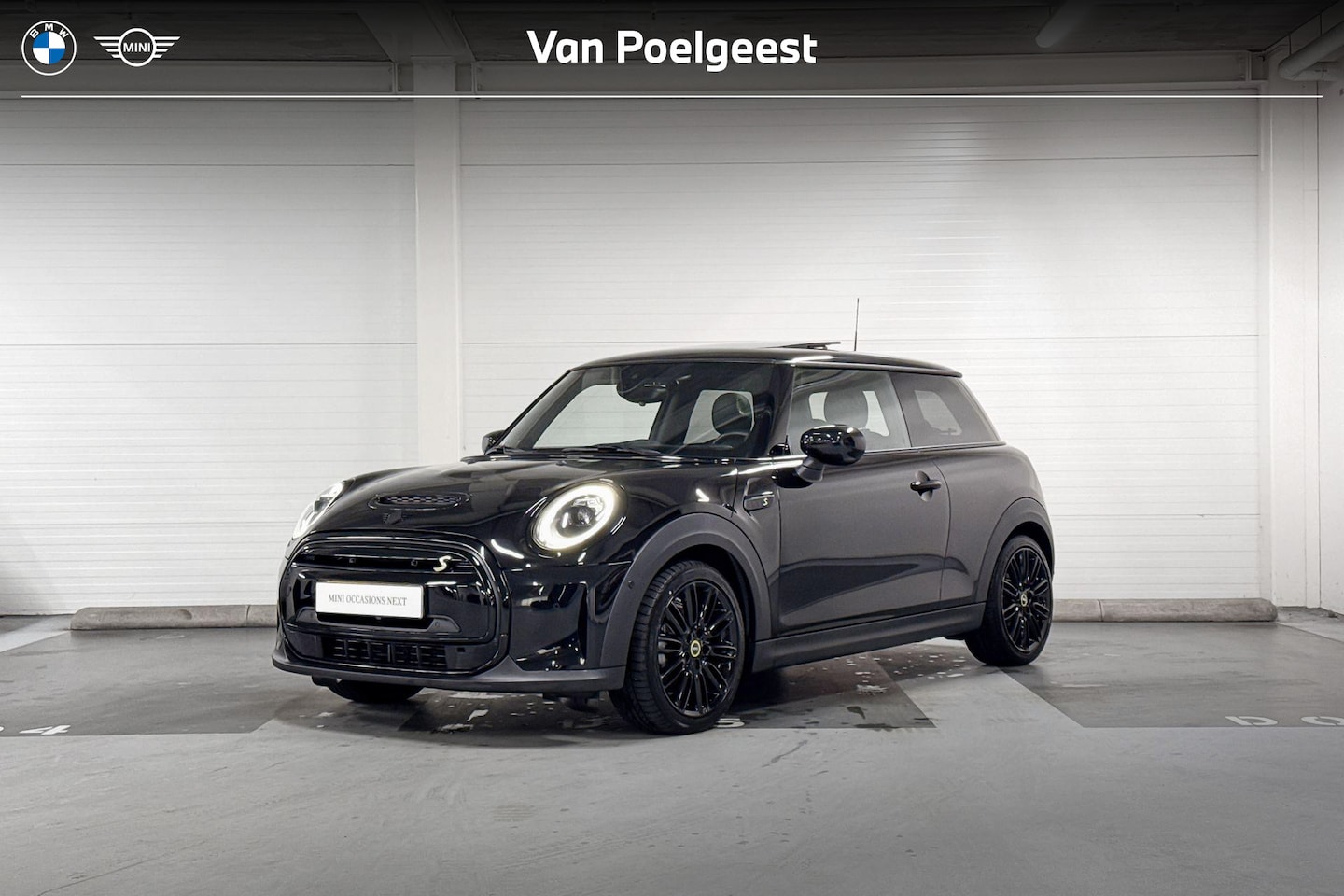 MINI Mini-Electric - 3-deurs | Stoelverwarming | Panoramadak | Achteruitrijcamera - AutoWereld.nl