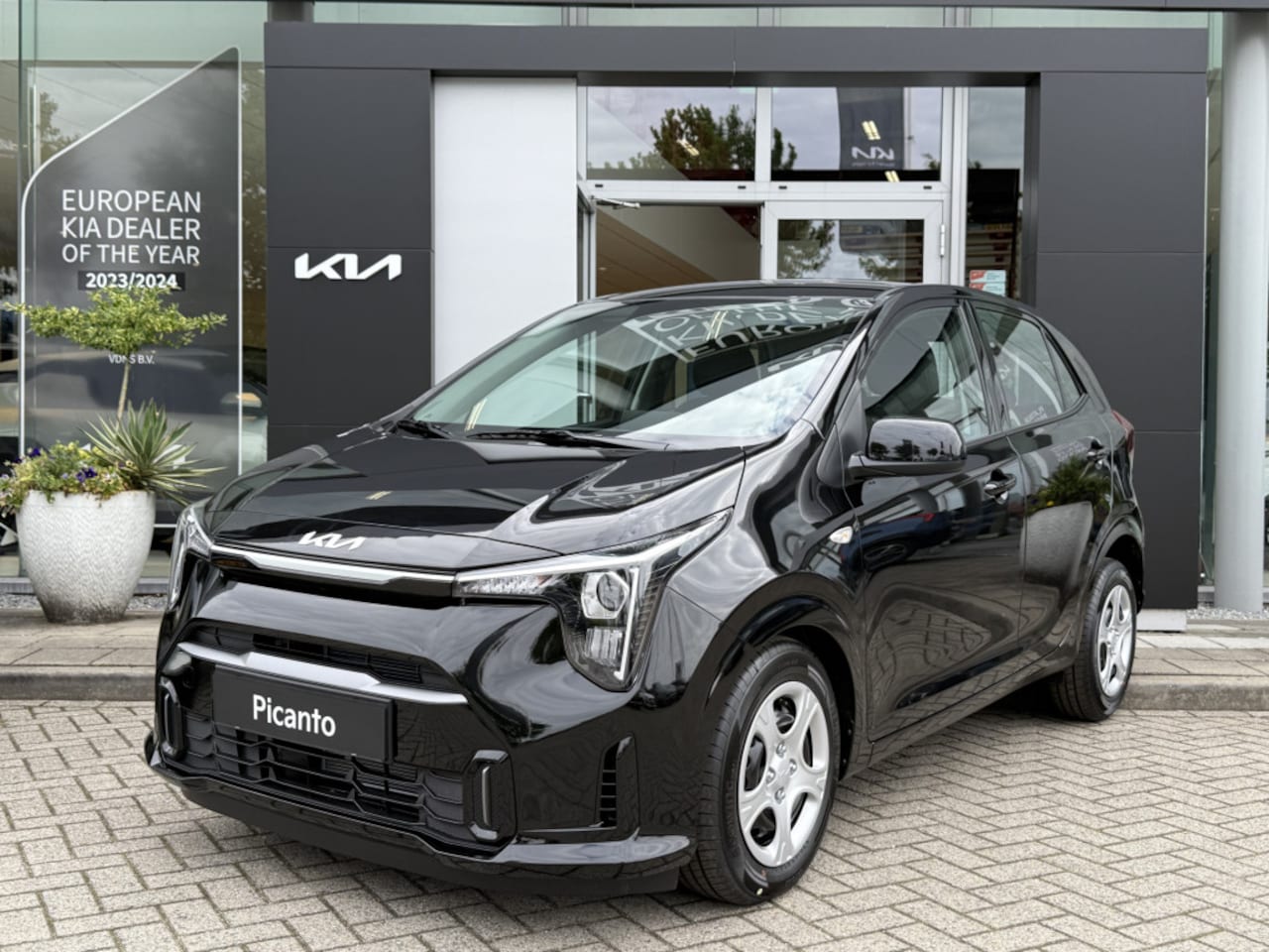 Kia Picanto - 1.0 DPI DynamicLine Automaat Direct leverbaar! | Info Bas: 0492-588982 Info Bas: 0492-5889 - AutoWereld.nl