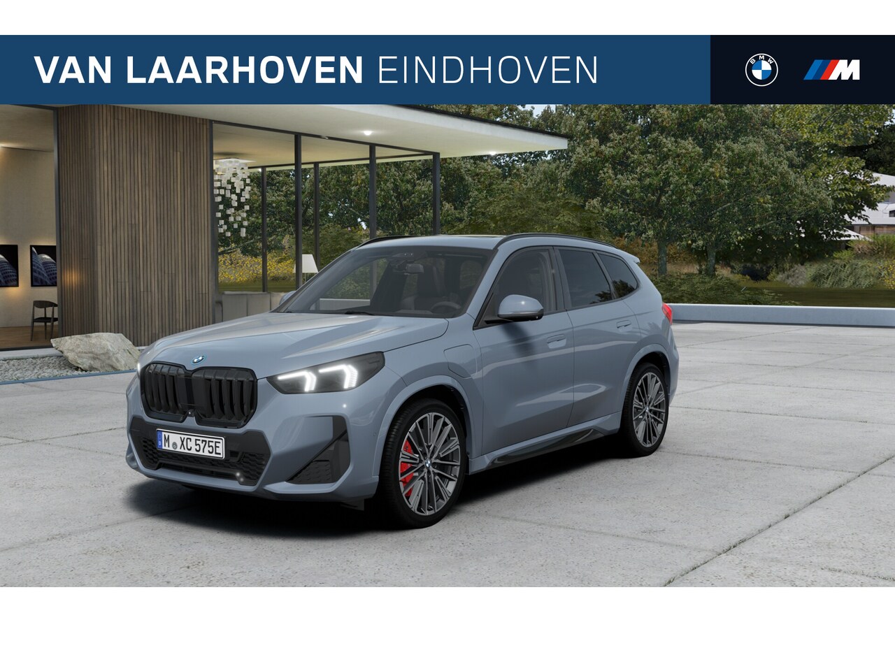 BMW X1 - xDrive25e High Executive M Sport Automaat / Panoramadak / Trekhaak / Sportstoelen / Parkin - AutoWereld.nl