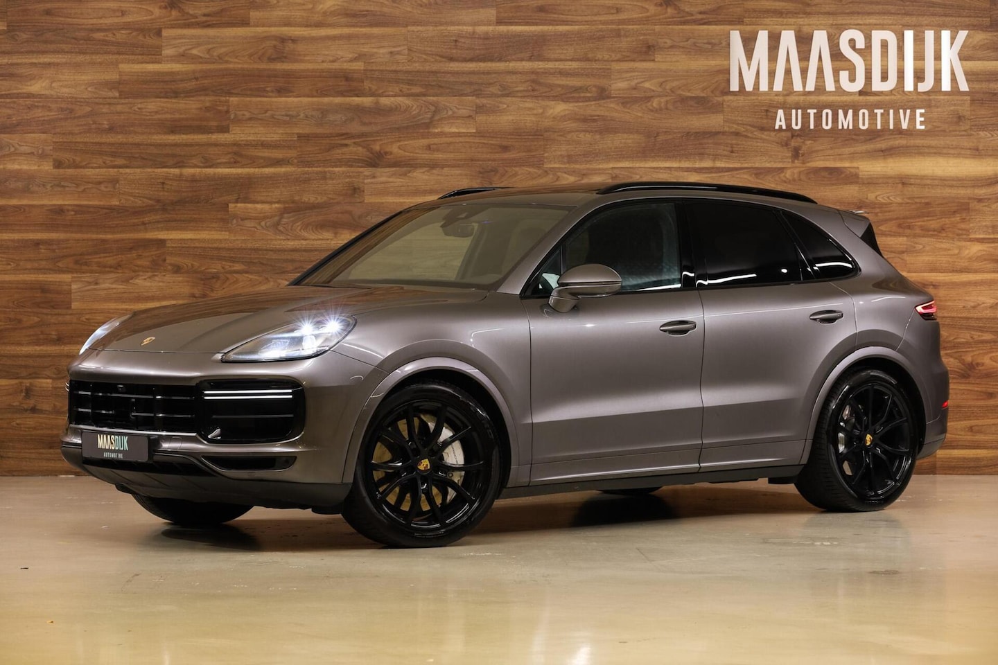 Porsche Cayenne - 4.0 Turbo|Pano|18-Wegs|Chrono|Bose|ACC|Carbon| - AutoWereld.nl