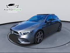 Mercedes-Benz A-klasse - 180 Edition Amg pakket Panoramadak Black Edition Night pakket Automaat