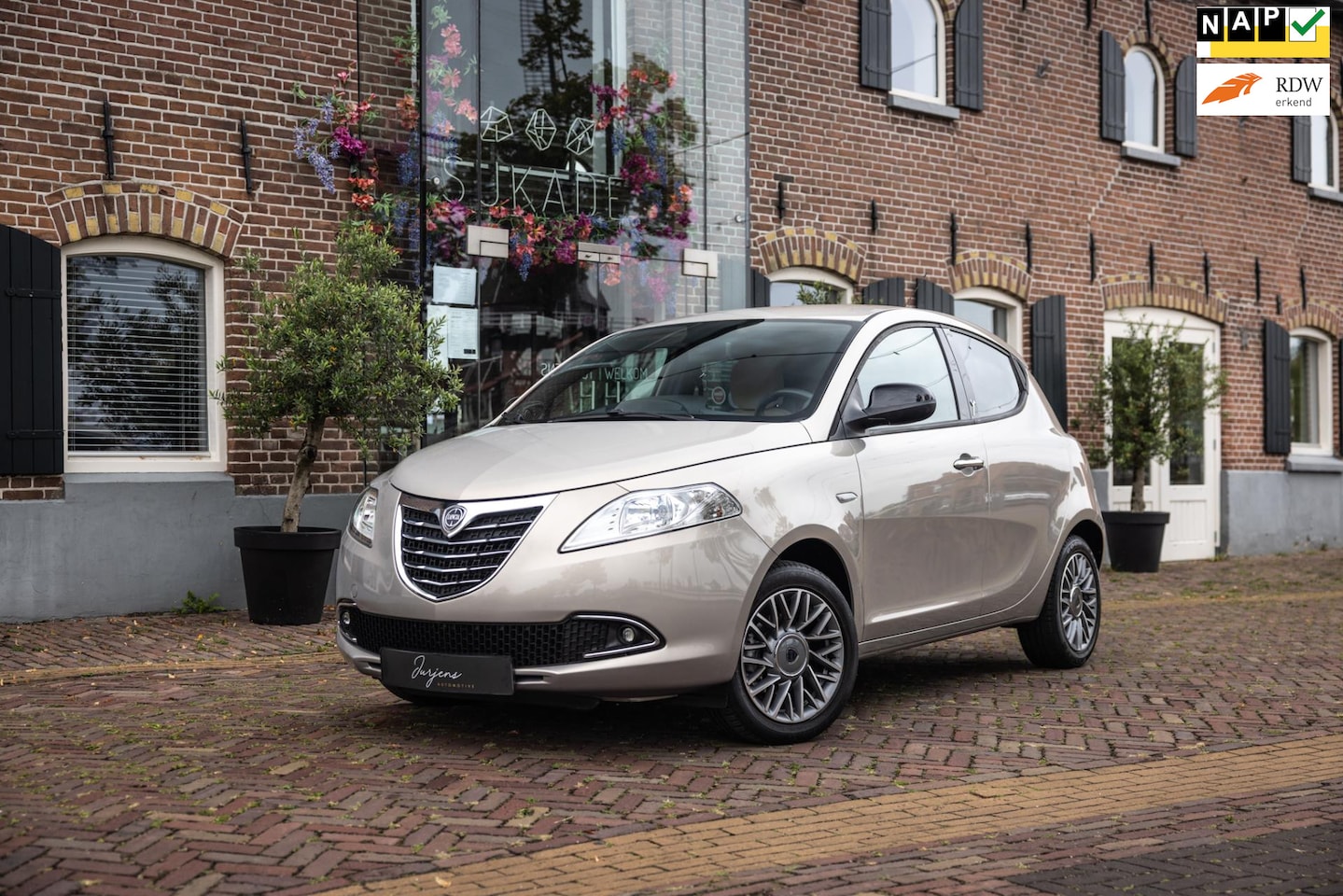 Lancia Y(psilon) - Ypsilon 0.9 TwinAir Gold (86pk) | Lage KM | 1 Eig | Orig NL | - AutoWereld.nl