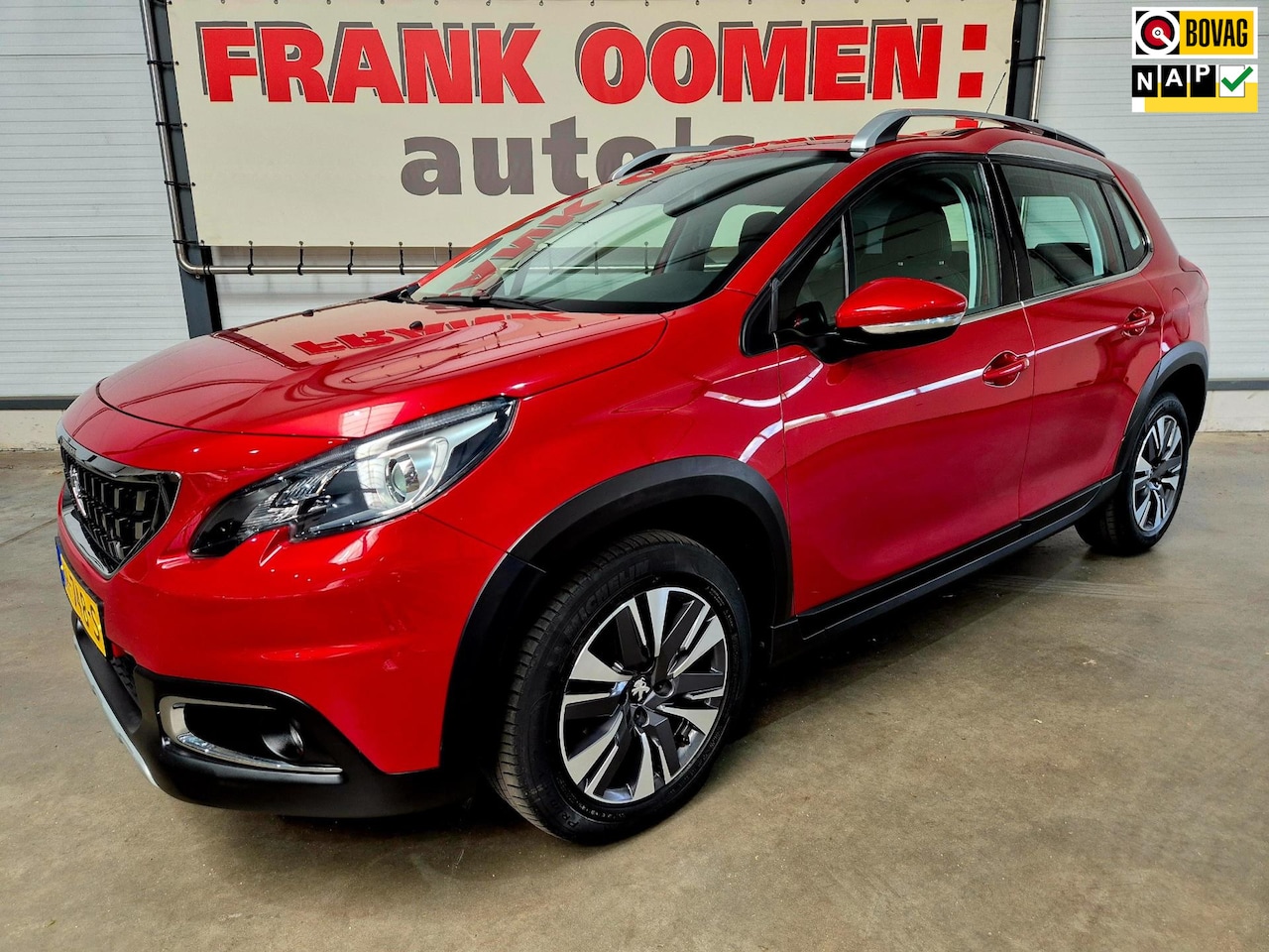 Peugeot 2008 - 1.2 PureTech 82PK Allure + DAB|Navi|Apple|Sfeerverlichting|Climate control|Cruise|LED|Trek - AutoWereld.nl